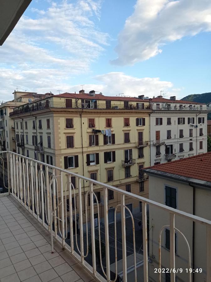 Down Town Emily Apartamento La Spezia Exterior foto